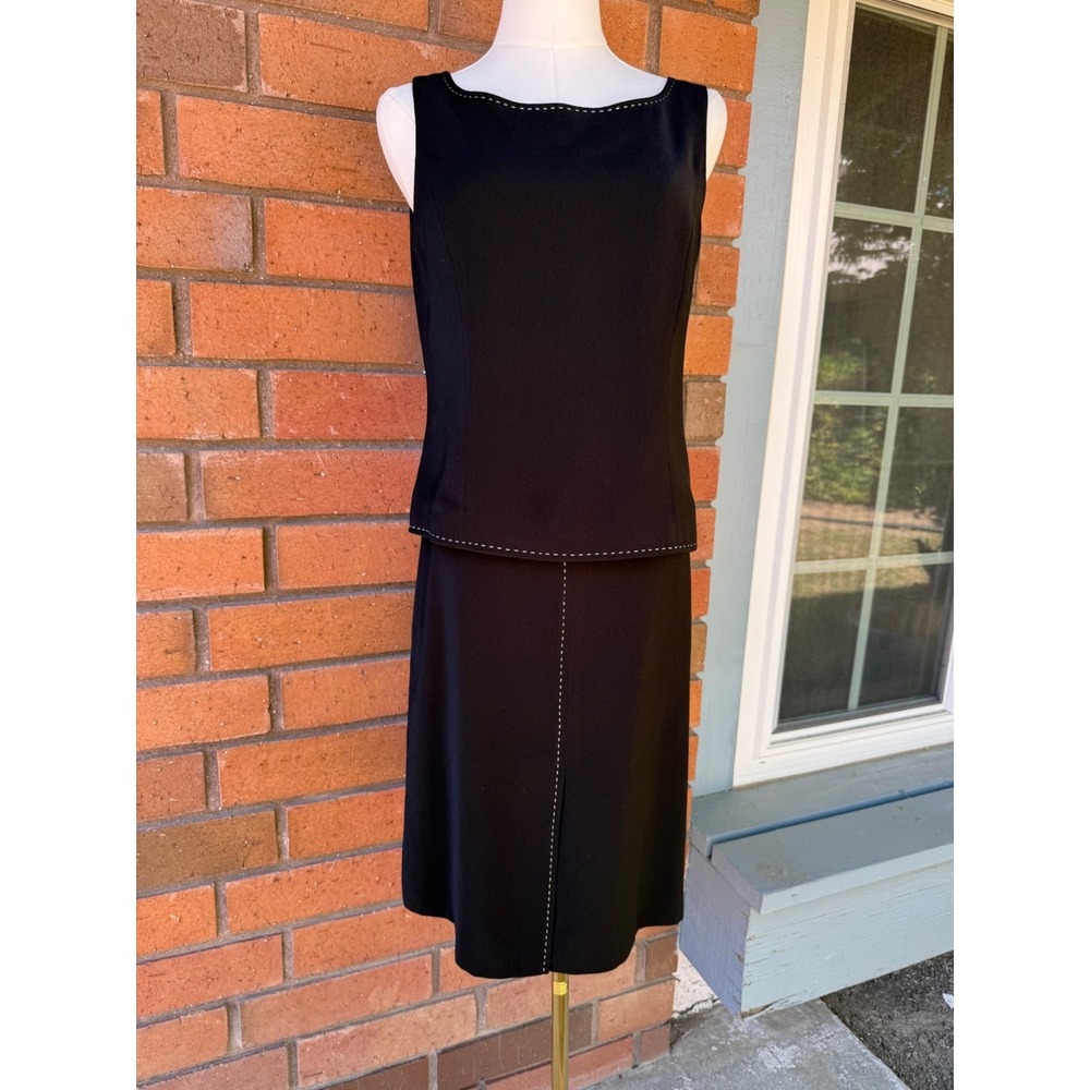 Amanda Smith Minimalist  Set Skirt Top Minimalist | Black Contrast | Size 8P